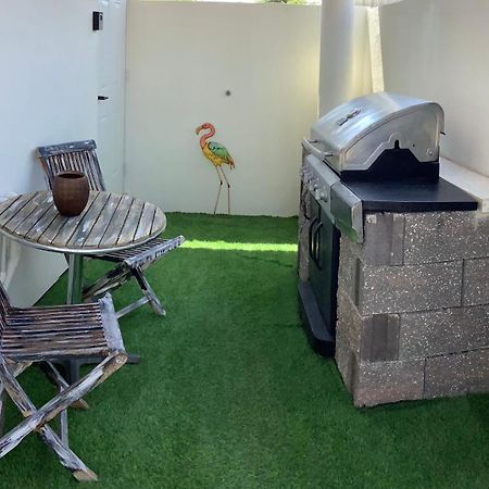 Cozy 1-Bedroom Apartment Minutes Away Drive To Mangel Halto Beach Savaneta Zewnętrze zdjęcie